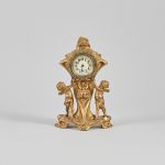 574280 Table clock